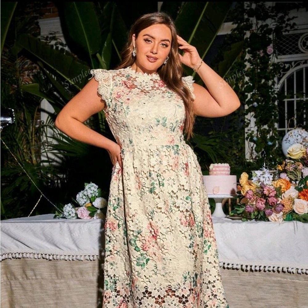 SHEIN Cream Floral Lace Midi Dress